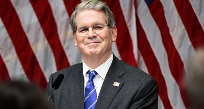 Bessent insta a la reducción de la tasa de interés de septiembre de medio punto, se dirige al menos al 1,5 por ciento de la flexibilización total