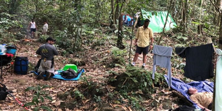 Campamento de expedición en la Reserva de la Biosfera Montes Azules, Chiapas, México.