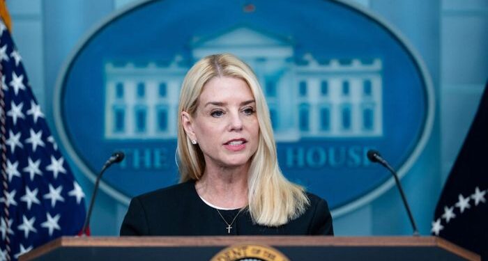 El DOJ termina el decreto de contratación basado en la raza de 44 años