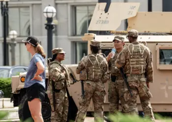 El FBI anuncia 1,000 arrestos desde que el gobierno federal se hizo cargo de la policía de DC