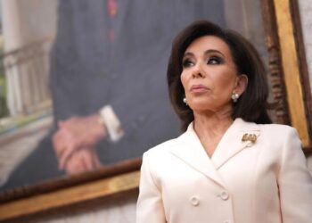 El Senado confirma la ex presentadora de Fox News, Jeanine Pirro, como fiscal de EE. UU. Para DC