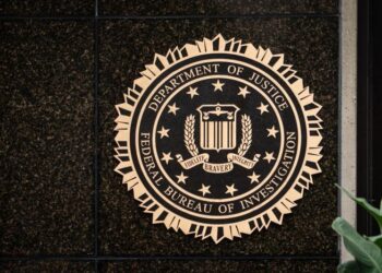 El crimen violento y de la propiedad cayó bruscamente en 2024: FBI