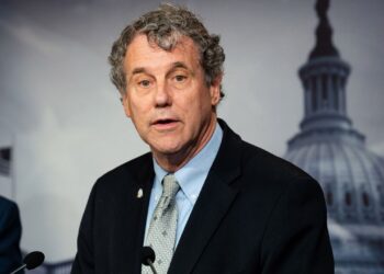 El ex congresista Sherrod Brown Net Net