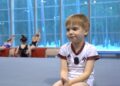 El hijo de seis años de Vladimir Putin en un gimnasio de gimnasia.