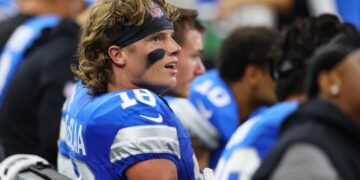 El novato Isaac Teslaa se destaca en el campamento de leones