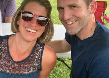 Foto de Ryan Borgwardt y su esposa.