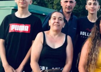 Foto de una familia británica que murió en un accidente automovilístico.