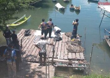 Cuerpo de una mujer recuperado de un cuerpo de agua.