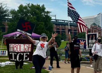 Ice Jobs Fair atrae a cientos de solicitantes en Texas