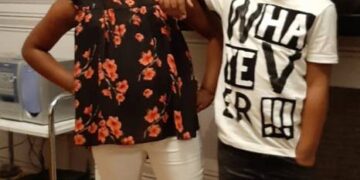 Foto de Ameiya, de 13 años, y Ricardo del Brocco, de 11 años, que murió mientras nadaba.