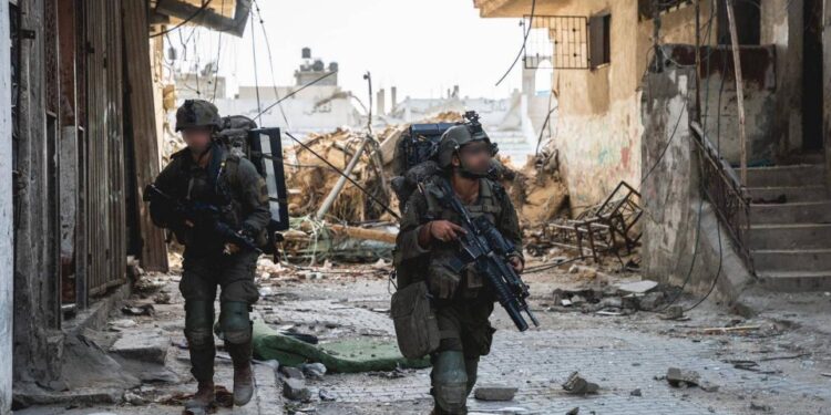 Soldados israelíes en Gaza.