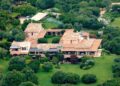 Vista aérea de la Villa Certosa de Silvio Berlusconi en Sardinia.