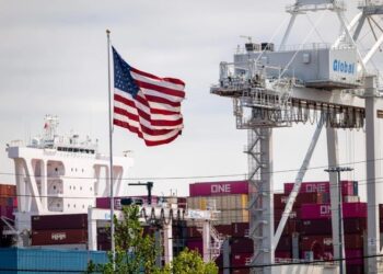 Los aranceles estadounidenses entregan $ 30 mil millones en agosto, la perspectiva de déficit se ilumina