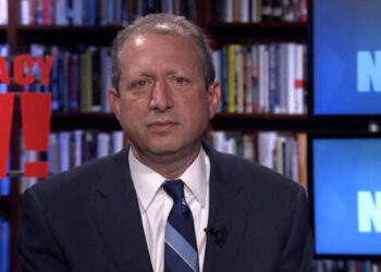 Los grupos de derechos civiles demandan para detener los secuestros de hielo en los juzgados de Nueva York