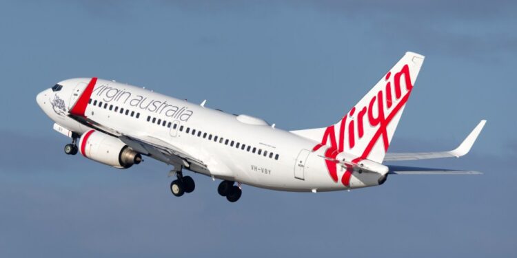 Virgin Australia Boeing 737 despegando.