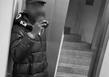 Foto en blanco y negro de Marvin, un joven de 17 años que soñaba con una carrera musical.