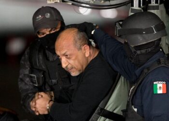 México extraditas 26 presuntos miembros del cartel para nosotros