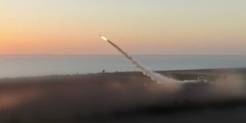 Lanzamiento de misiles de flamingo.