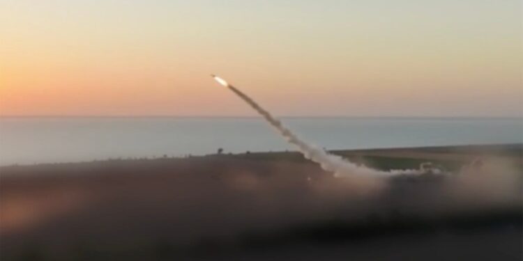 Lanzamiento de misiles de flamingo.