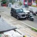 Imágenes de la cámara de seguridad de un automóvil que golpea un scooter.