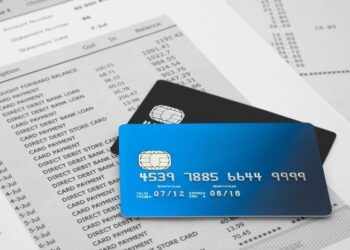 Montaje de deuda que afectan la salud, casi la mitad de los estadounidenses dicen