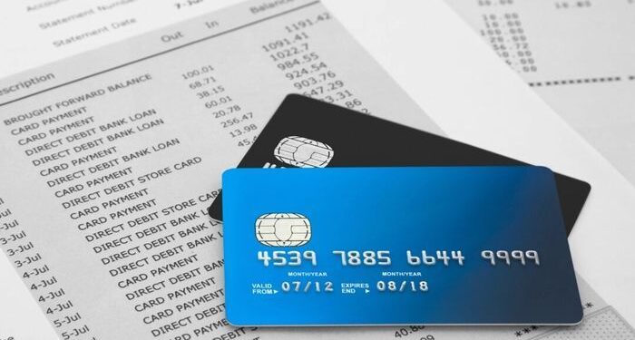 Montaje de deuda que afectan la salud, casi la mitad de los estadounidenses dicen