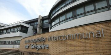 Entrada al Hospital Intercomunal Andre-Gregoire en Montreuil.