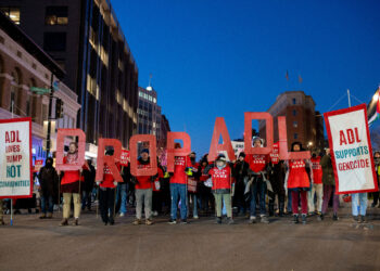 El grupo de solidaridad judía-palestina Jewish Voice for Peace mantuvo una marcha para protestar por los crímenes de guerra de Israel en Gaza, y condenar la Liga Anti-Defamación en el centro de Washington, DC, el 17 de enero de 2025.