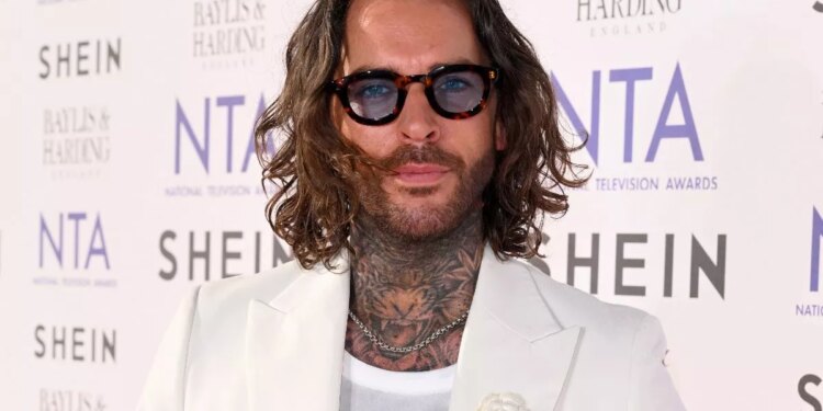 Pete Wicks admite