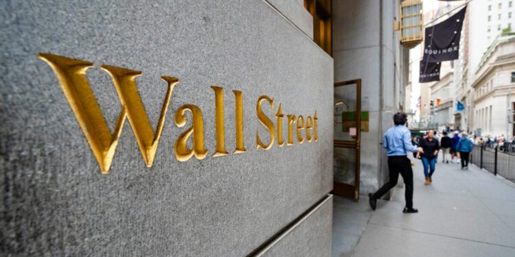 Wall Street en la ciudad de Nueva York el 4 de abril de 2025. (Samira Bouaou/The Epoch Times)