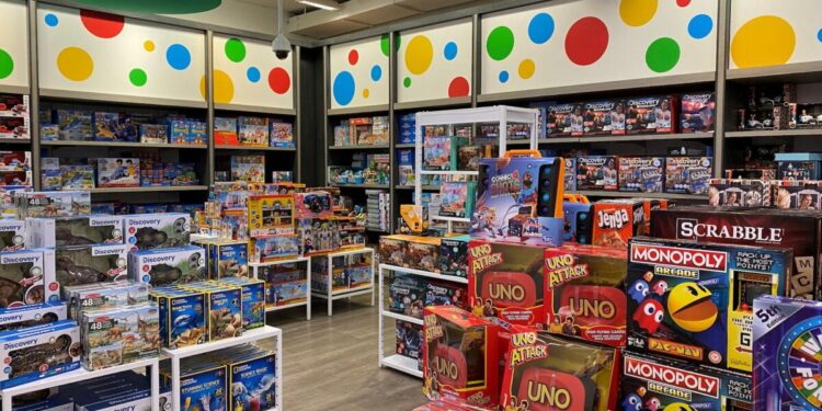 Los juguetes se ven en una tienda de Macy's en la ciudad de Nueva York el 16 de septiembre de 2021. (Vanessa O'Connell/Reuters)