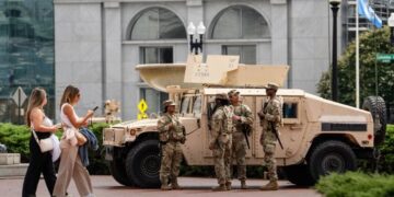 Tres gobernadores más republicanos aprueban enviando tropas de la Guardia Nacional a DC