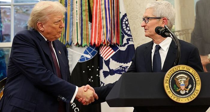 Trump anuncia el plan de inversión estadounidense adicional de $ 100 mil millones de Apple