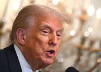 Trump firma la orden dirigida al final de la fianza sin efectivo, la reforma clave que combate el sistema de fianza discriminatoria