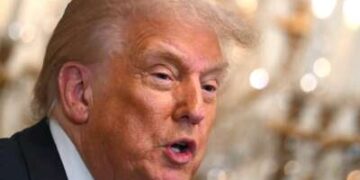 Trump firma la orden dirigida al final de la fianza sin efectivo, la reforma clave que combate el sistema de fianza discriminatoria