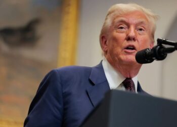 Trump ordena que los submarinos nucleares se mudaron después de los comentarios del ex presidente ruso