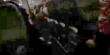 Pasajeros de avión aterrorizados durante la turbulencia.