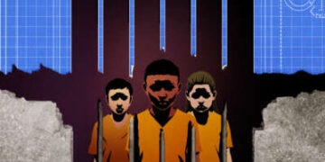 Niños como prisioneros detrás de una pared de prisión desmoronada y bares y planos para un nuevo muro de prisión y bares.