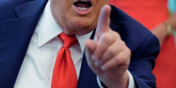 El presidente Trump habló con los periodistas.