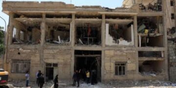 Esta imagen muestra una vista de la destrucción en la sala de visitantes de la prisión de Evin después de que el aire israelí ataca el mes anterior, en Teherán, Irán, el 1 de julio de 2025.