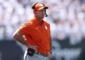 El entrenador de Clemson, Dabo Swinney, defiende el récord del equipo después de 1-2 inicio
