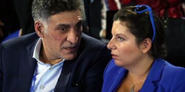 El director de cine Tigran Keosayan y Margarita Simonyan asisten a la Reunión Anual del Club de Discusión Valdai.