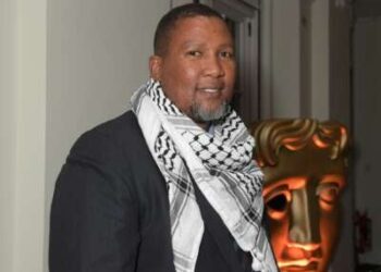 Mandla Mandela asiste a los Premios de Honores Visionarios inaugurales en BAFTA Piccadilly el 8 de febrero de 2019 en Londres, Inglaterra.