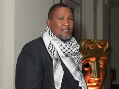 Mandla Mandela asiste a los Premios de Honores Visionarios inaugurales en BAFTA Piccadilly el 8 de febrero de 2019 en Londres, Inglaterra.