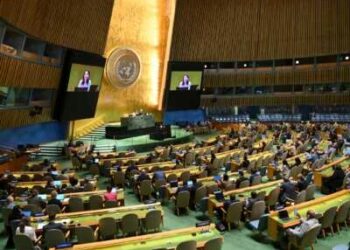 El ex ministro de Relaciones Exteriores alemán y presidente de la 80ª sesión de la Asamblea General de las Naciones Unidas, Annalena Baerbock, habla en la sede de las Naciones Unidas el 12 de septiembre de 2025 en la ciudad de Nueva York.