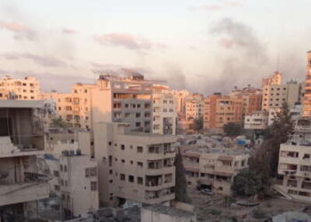 En la ciudad de Gaza, me han presentado sin hogar en mi tierra natal