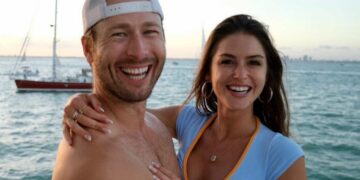 Glen Powell responde a la narrativa de ruptura de Gigi Paris