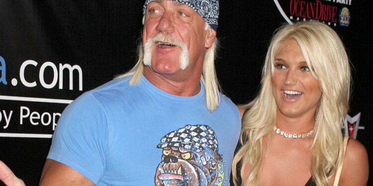 Hulk Hogan deja $ 5 millones en la propiedad y honra el deseo de Brooke