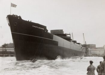 El cargador de cargas británico se lanzará en 1940.