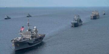 EE. UU. Y la OTAN envían vapor en formación a través del Mar Báltico.